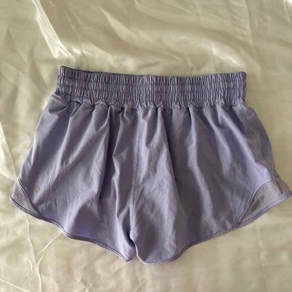 Lululemon Hotty Hot Shorts - Picture 2 of 3